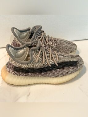 Adidas Yeezy 350 V2 Zyon Gray Tan Kids Size 10k